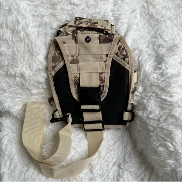 Camouflage Sling Bag for Men - Picture 5 of 9